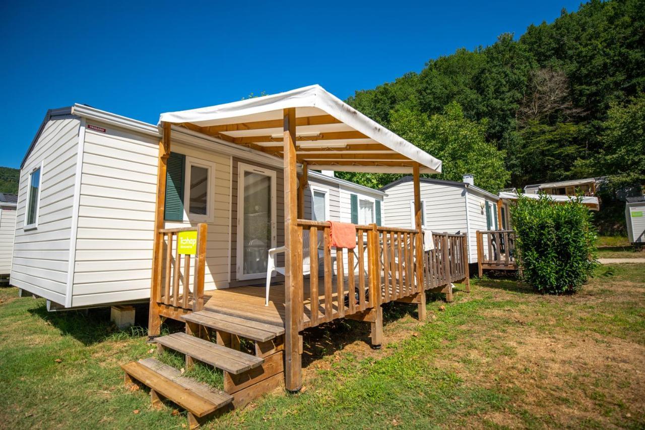 Camping Le Chateau Du Gibanel Saint-Martial-Entraygues Exterior photo