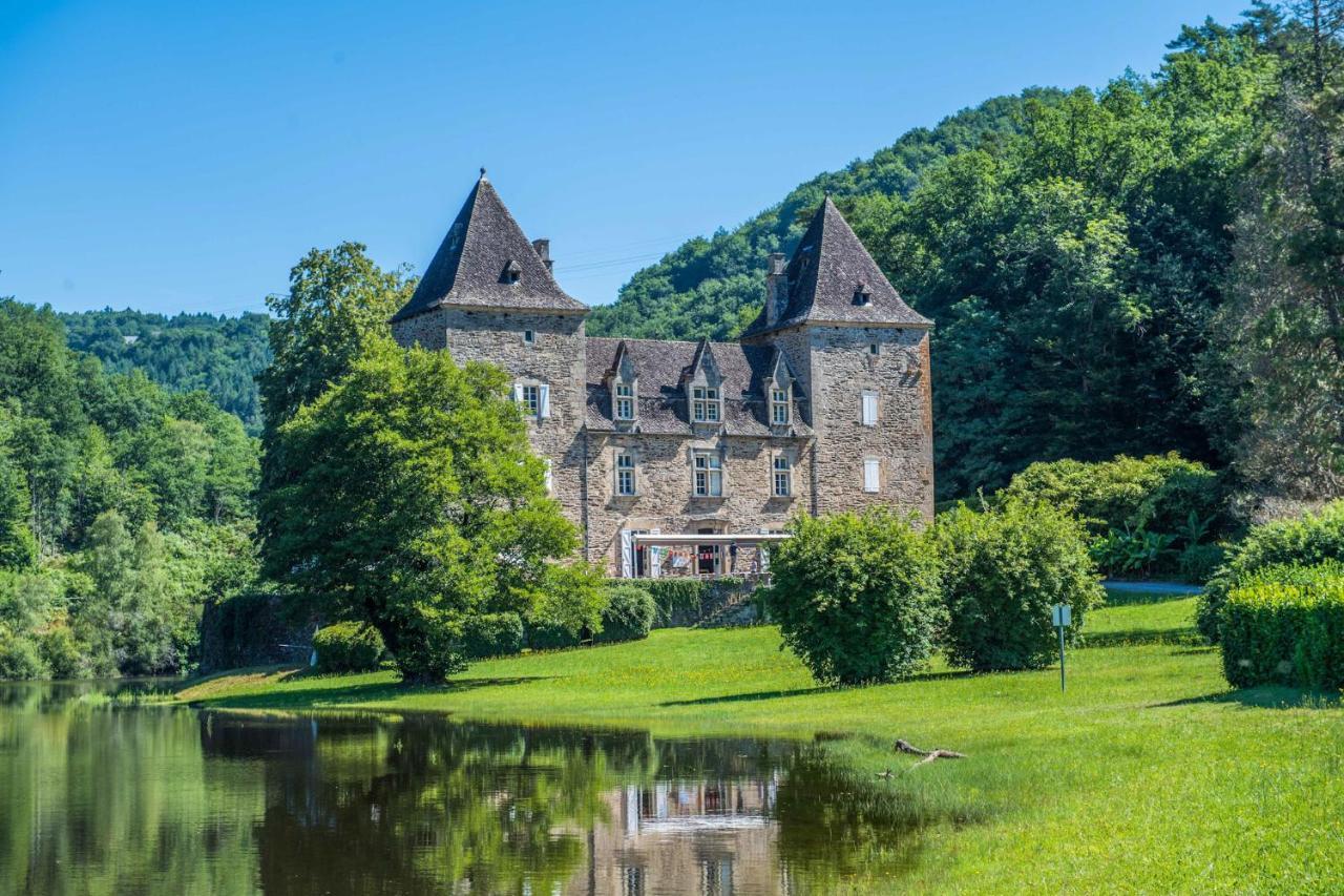 Camping Le Chateau Du Gibanel Saint-Martial-Entraygues Exterior photo