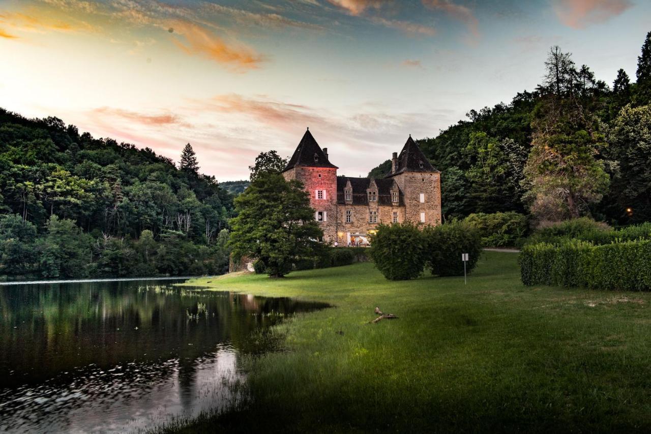 Camping Le Chateau Du Gibanel Saint-Martial-Entraygues Exterior photo