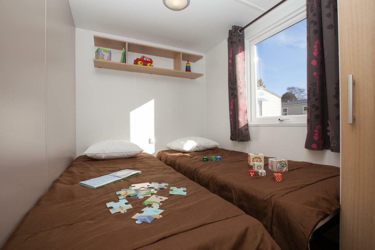 Camping Le Chateau Du Gibanel Saint-Martial-Entraygues Exterior photo